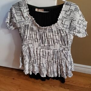 Chic Geometric Women's Blouse And Black Skirt in Black and White